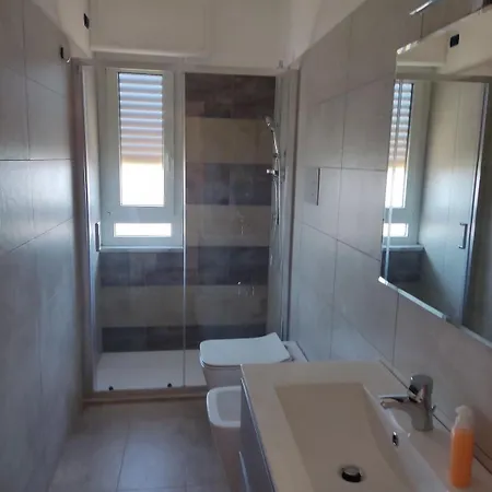 Sunrise Marina 公寓 *